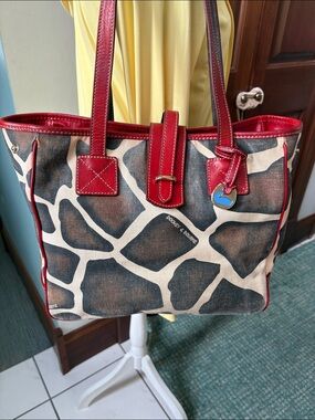 Dooney & Bourke  shoulder rag giraffe, print black/cream/red leather trim Tote b